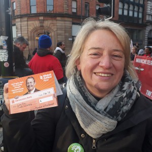 180501_Natalie Bennett & Liam Fox card at McStrike 1May2018